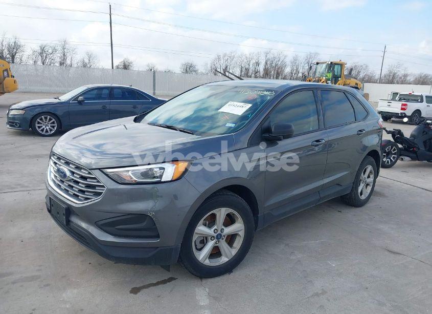 Photo 2 of 2021 Ford Edge SE (VIN 2FMPK3G94MBA14823)