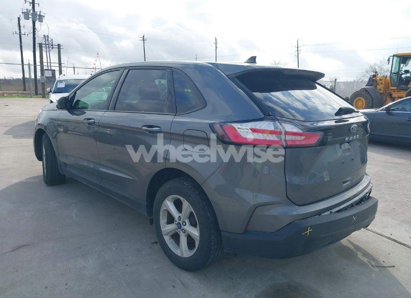 Photo 3 of 2021 Ford Edge SE (VIN 2FMPK3G94MBA14823)