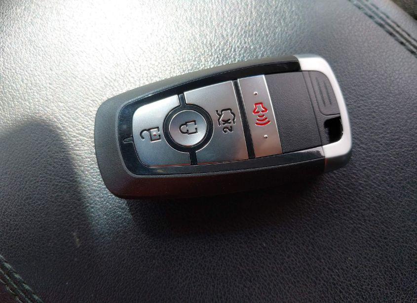 Photo 11 of 2018 Ford Edge SE (VIN 2FMPK3G95JBC40235)