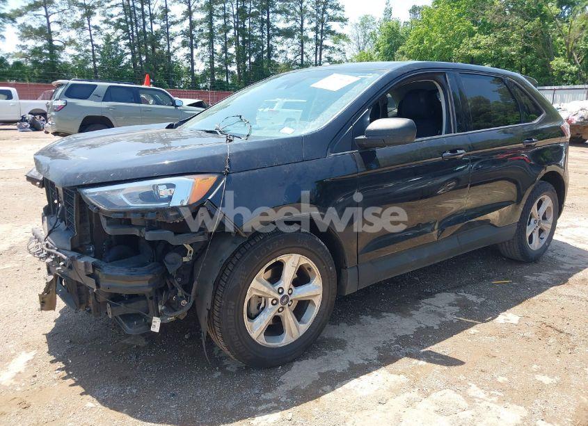 Photo 2 of 2020 Ford Edge SE (VIN 2FMPK3G95LBB57035)