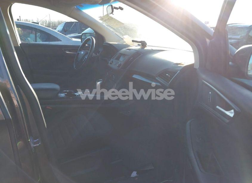 Photo 5 of 2016 Ford Edge SE (VIN 2FMPK3G96GBB83598)