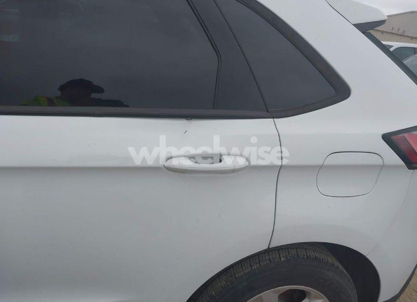 Photo 6 of 2020 Ford Edge SE (VIN 2FMPK3G96LBA30293)