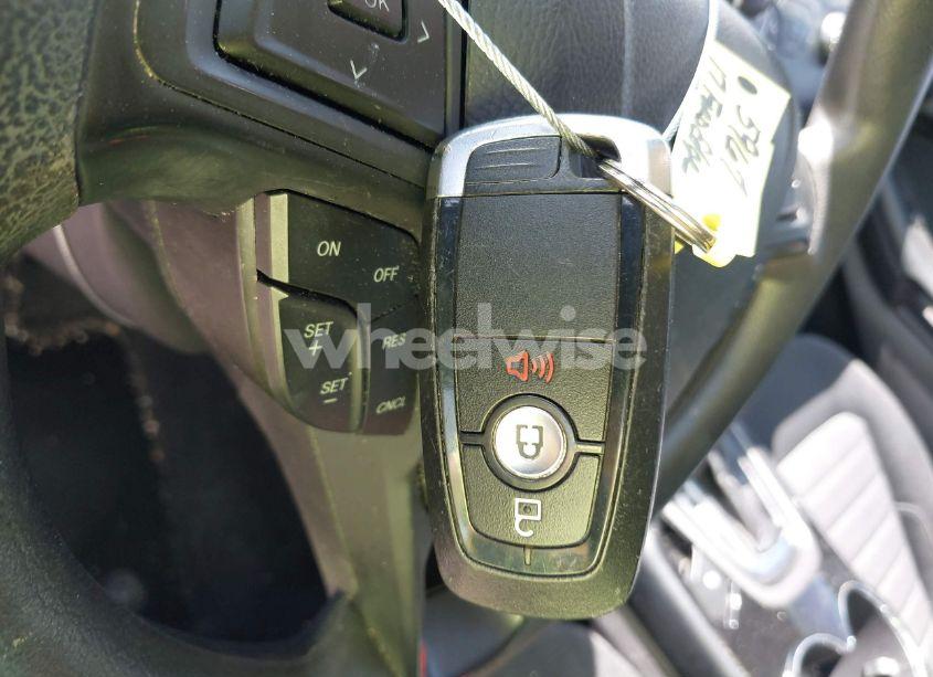 Photo 11 of 2017 Ford Edge SE (VIN 2FMPK3G97HBC63851)