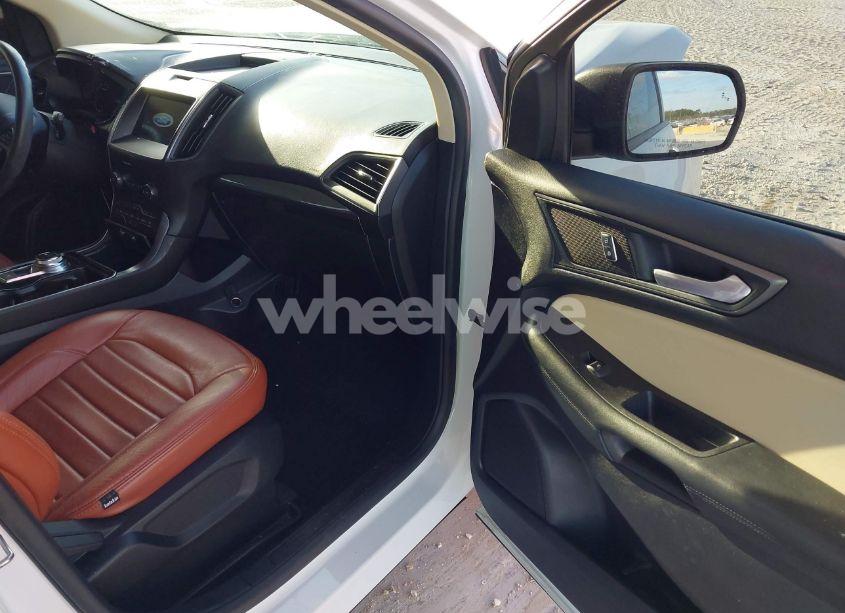 Photo 5 of 2020 Ford Edge SE (VIN 2FMPK3G97LBA05208)