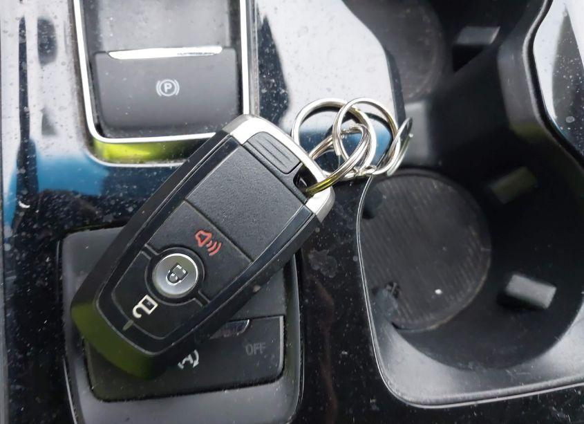 Photo 11 of 2020 Ford Edge SE (VIN 2FMPK3G97LBB03946)