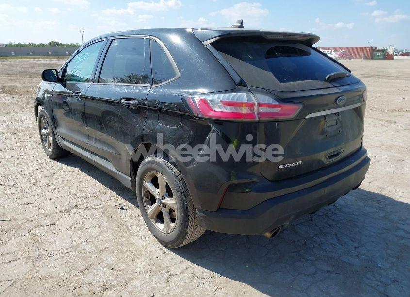 Photo 3 of 2019 Ford Edge SE (VIN 2FMPK3G98KBC40232)
