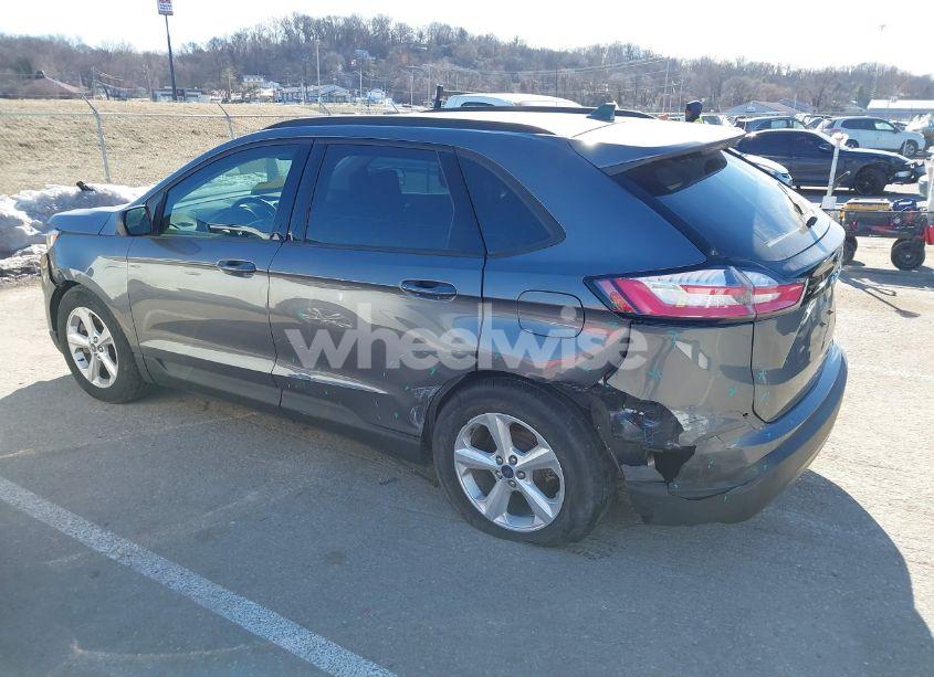 Photo 3 of 2021 Ford Edge SE (VIN 2FMPK3G99MBA24439)