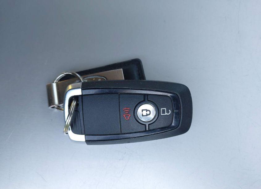 Photo 11 of 2018 Ford Edge SE (VIN 2FMPK3G9XJBB86494)