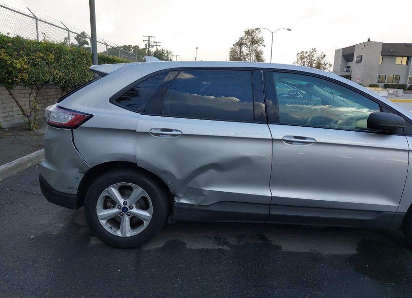 Photo 6 of 2018 Ford Edge SE (VIN 2FMPK3G9XJBB86494)