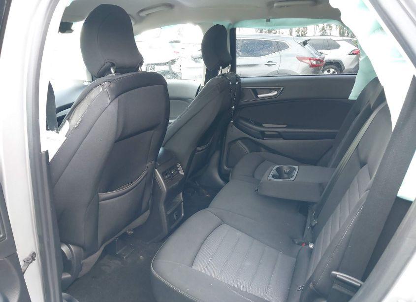 Photo 8 of 2018 Ford Edge SE (VIN 2FMPK3G9XJBB86494)