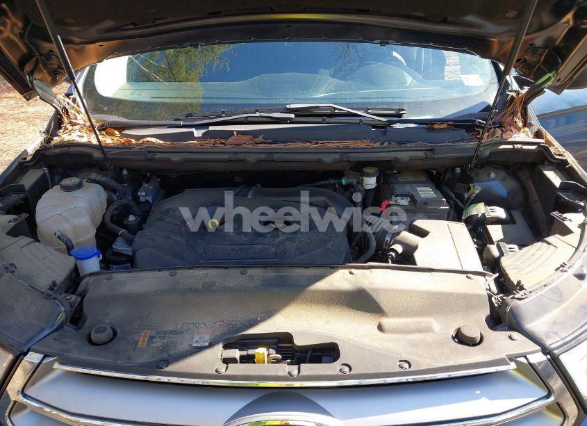 Photo 10 of 2018 Ford Edge SE (VIN 2FMPK3G9XJBB98872)