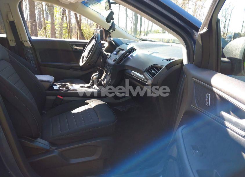 Photo 5 of 2018 Ford Edge SE (VIN 2FMPK3G9XJBB98872)