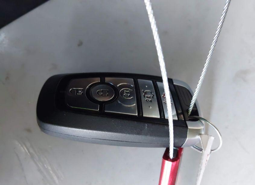 Photo 11 of 2018 Ford Edge SEL (VIN 2FMPK3J83JBC47667)