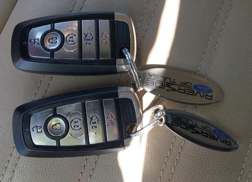 Photo 11 of 2018 Ford Edge SEL (VIN 2FMPK3J85JBC11947)