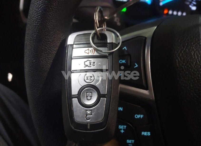 Photo 11 of 2018 Ford Edge SEL (VIN 2FMPK3J88JBB62999)