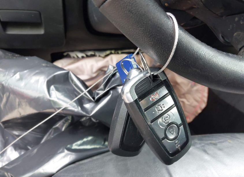 Photo 11 of 2017 Ford Edge SEL (VIN 2FMPK3J89HBC47635)