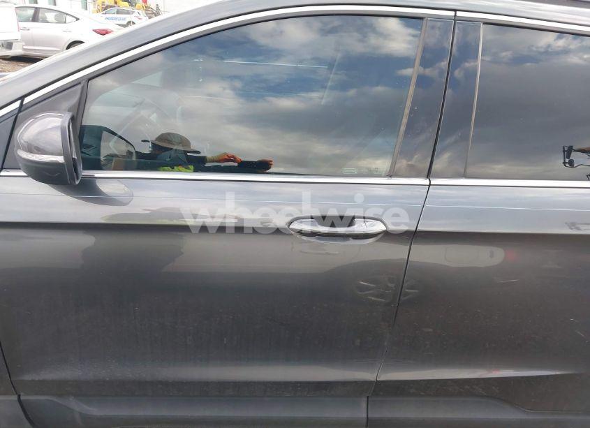 Photo 15 of 2018 Ford Edge SEL (VIN 2FMPK3J8XJBB70487)