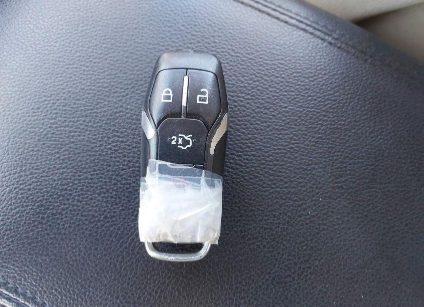 Photo 11 of 2016 Ford Edge SEL (VIN 2FMPK3J90GBC00923)