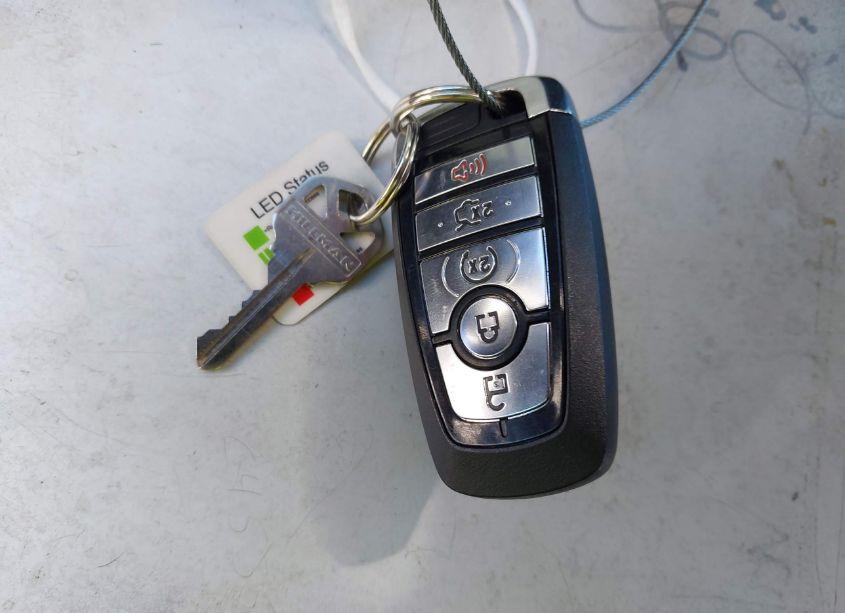 Photo 11 of 2017 Ford Edge SEL (VIN 2FMPK3J91HBC64549)