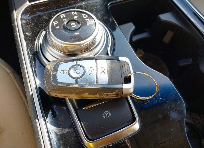 Photo 11 of 2020 Ford Edge SEL (VIN 2FMPK3J91LBB18130)