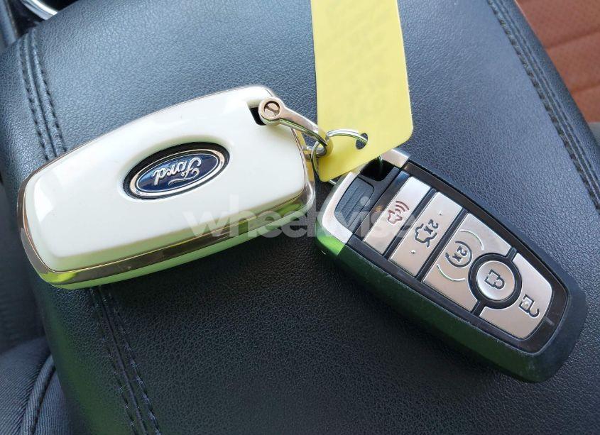 Photo 11 of 2018 Ford Edge SEL (VIN 2FMPK3J92JBC18234)