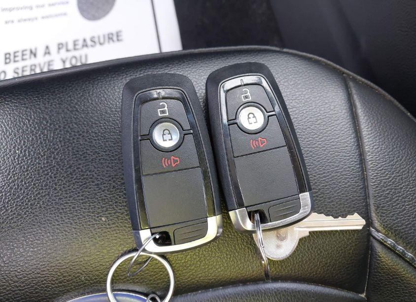 Photo 11 of 2019 Ford Edge SEL (VIN 2FMPK3J93KBC33925)