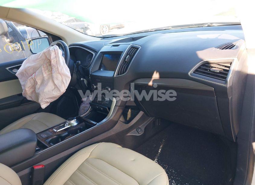 Photo 5 of 2020 Ford Edge SEL (VIN 2FMPK3J93LBB05704)