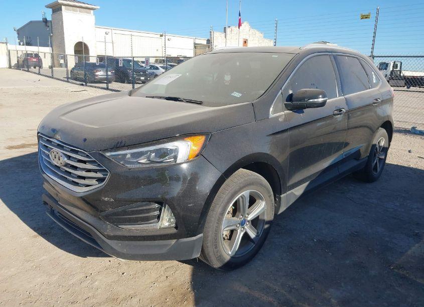 Photo 2 of 2020 Ford Edge SEL (VIN 2FMPK3J93LBB51677)