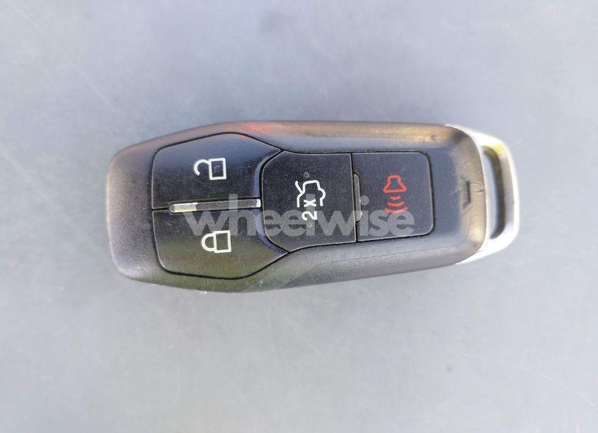 Photo 11 of 2016 Ford Edge SEL (VIN 2FMPK3J95GBB31467)