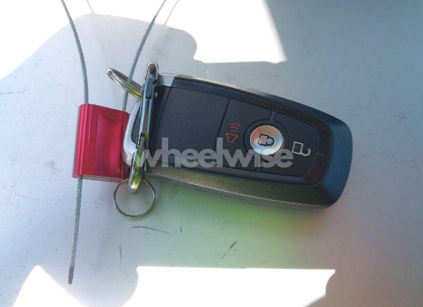 Photo 11 of 2018 Ford Edge SEL (VIN 2FMPK3J97JBB63781)