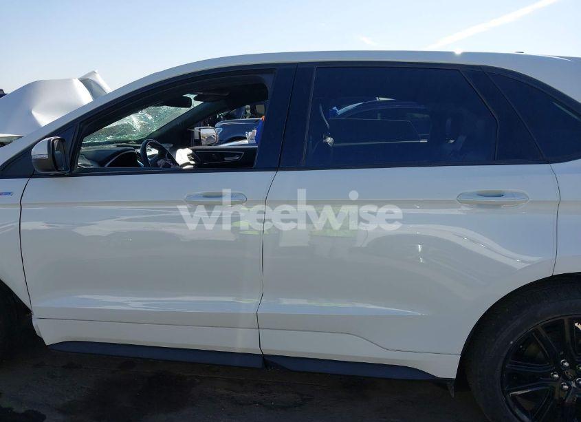 Photo 15 of 2020 Ford Edge ST LINE (VIN 2FMPK3J9XLBB18529)