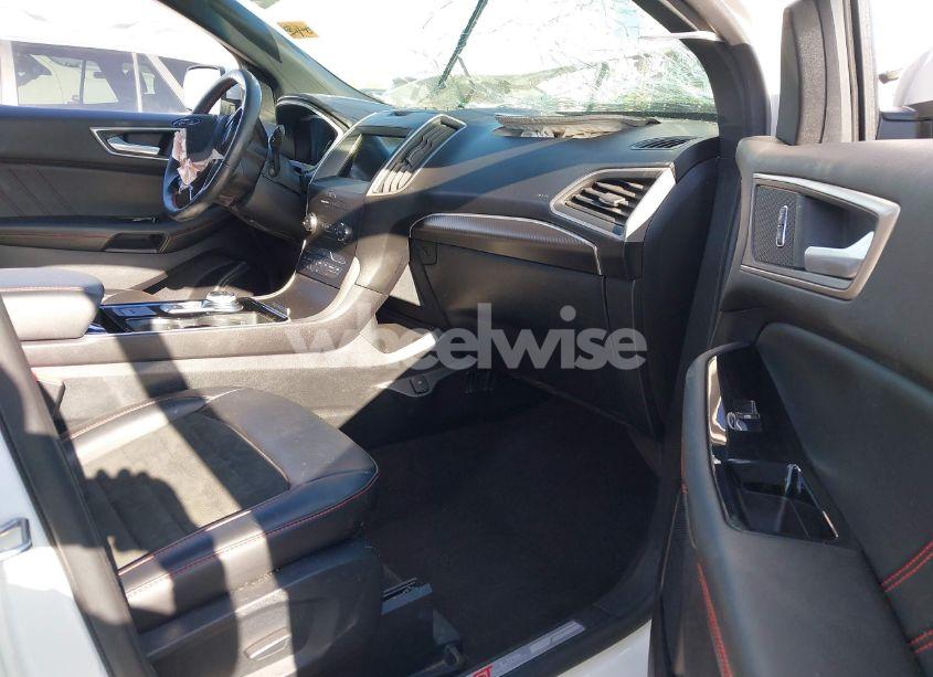 Photo 5 of 2020 Ford Edge ST LINE (VIN 2FMPK3J9XLBB18529)
