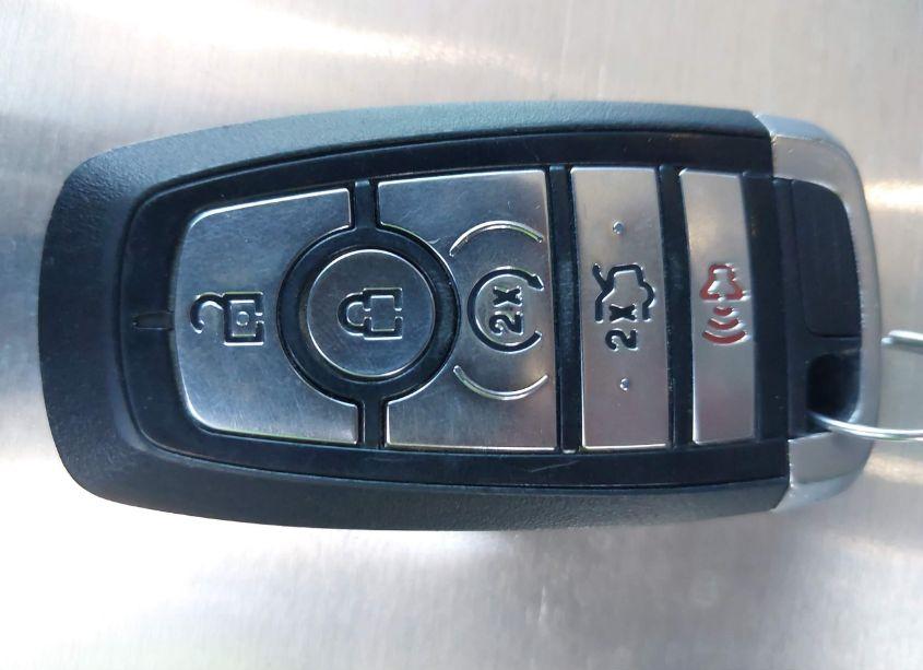 Photo 11 of 2018 Ford Edge TITANIUM (VIN 2FMPK3K85JBB72193)