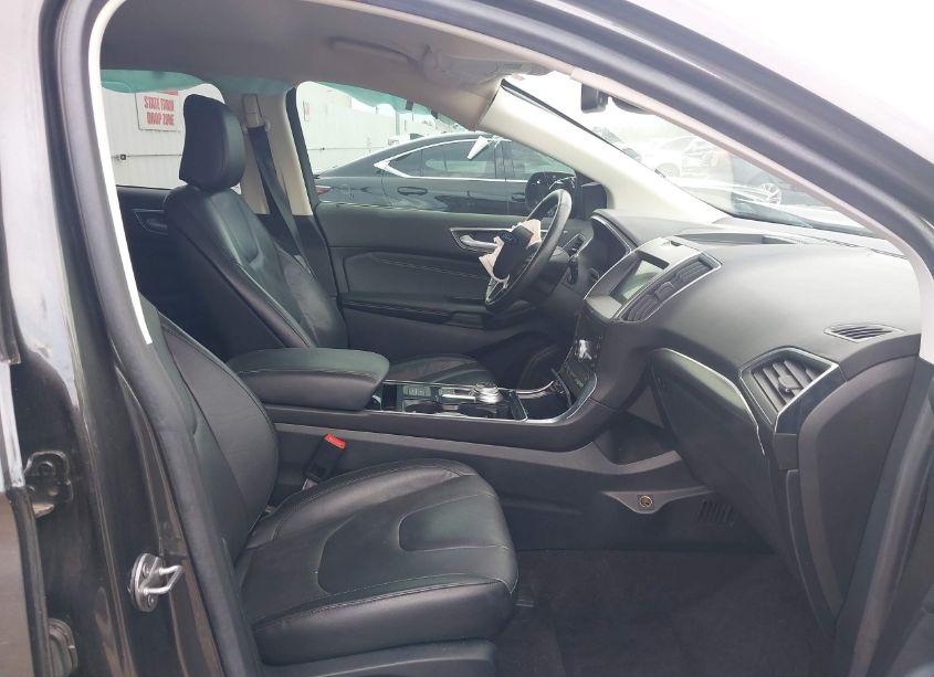 Photo 5 of 2020 Ford Edge TITANIUM (VIN 2FMPK3K92LBB43357)