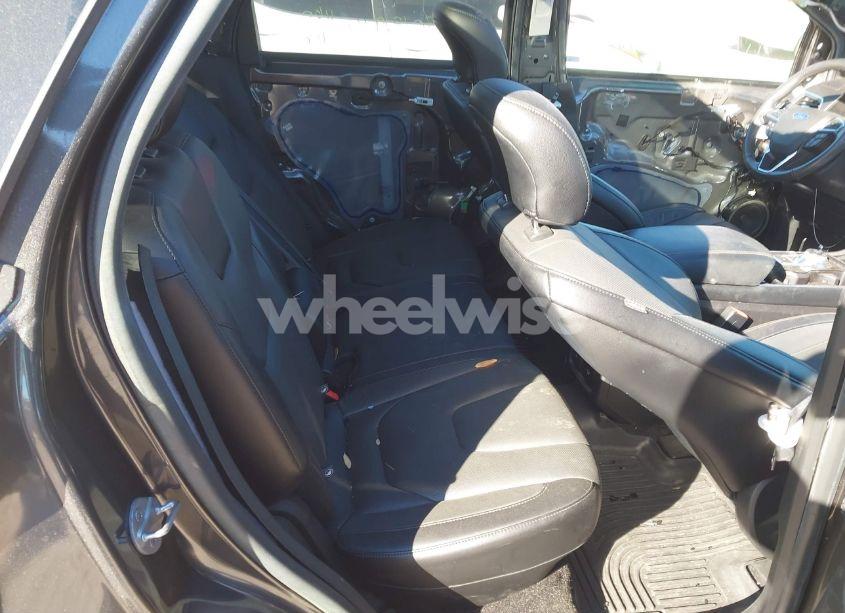 Photo 8 of 2019 Ford Edge TITANIUM (VIN 2FMPK3K93KBB09930)