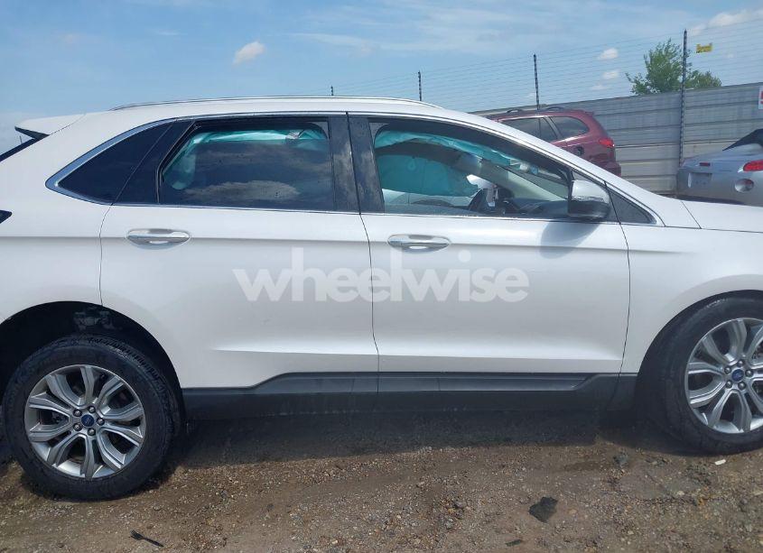 Photo 13 of 2019 Ford Edge TITANIUM (VIN 2FMPK3K95KBB94639)