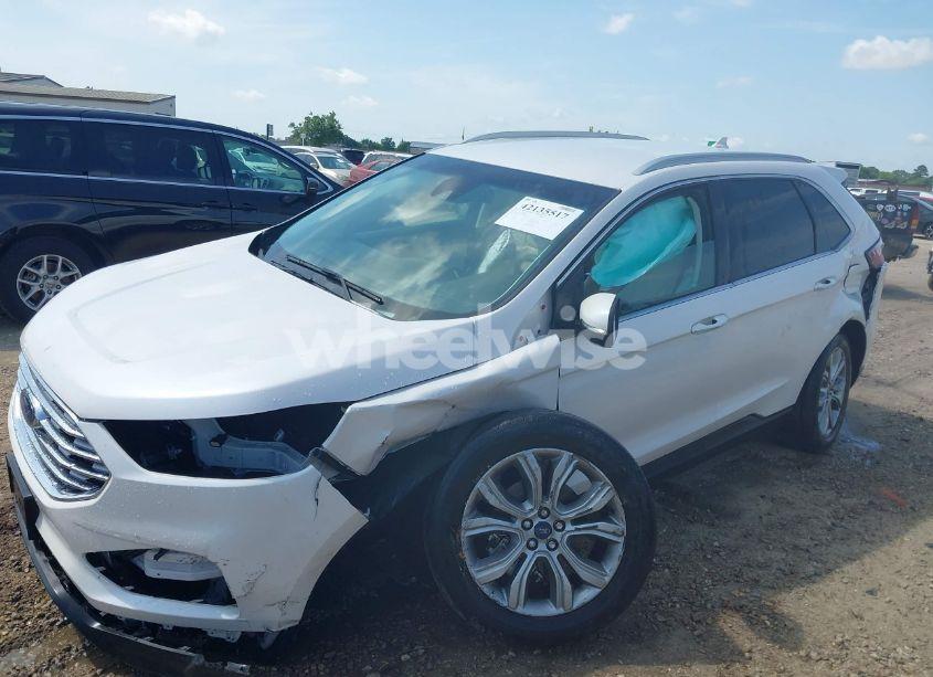 Photo 2 of 2019 Ford Edge TITANIUM (VIN 2FMPK3K95KBB94639)