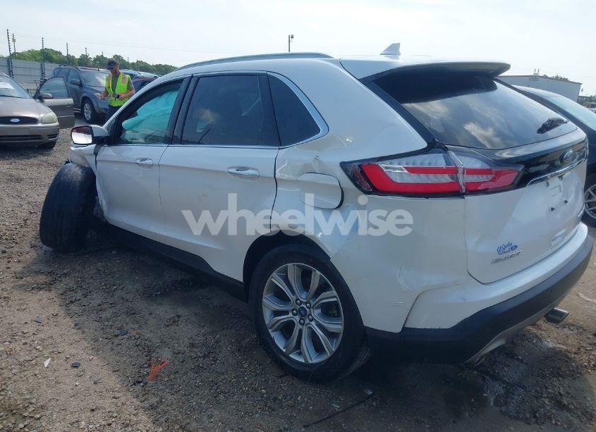 Photo 3 of 2019 Ford Edge TITANIUM (VIN 2FMPK3K95KBB94639)