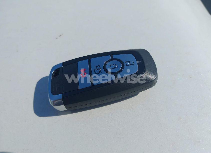 Photo 11 of 2020 Ford Edge TITANIUM (VIN 2FMPK3K96LBA55637)