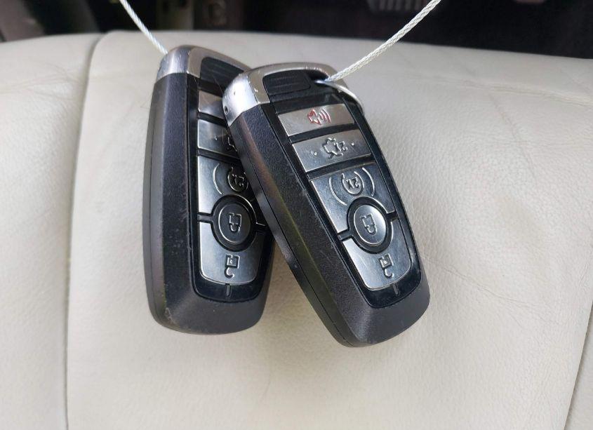 Photo 11 of 2017 Ford Edge TITANIUM (VIN 2FMPK3K98HBB75978)