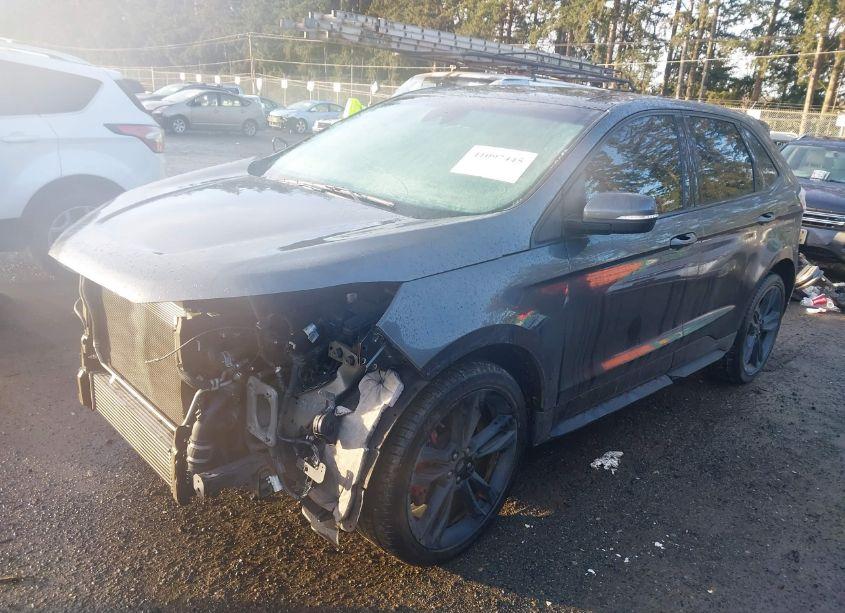 Photo 2 of 2019 Ford Edge ST (VIN 2FMPK4AP0KBB28070)