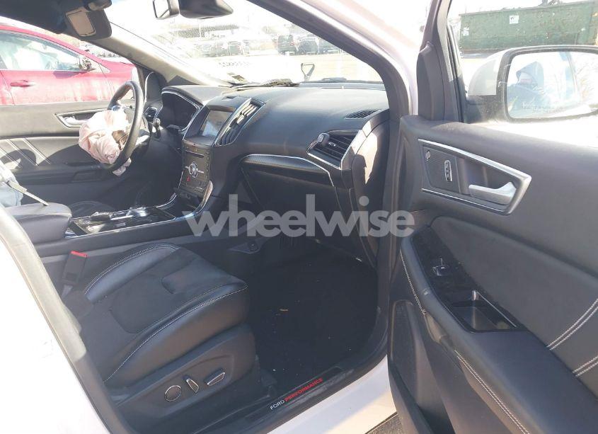 Photo 5 of 2019 Ford Edge ST (VIN 2FMPK4AP4KBB94248)