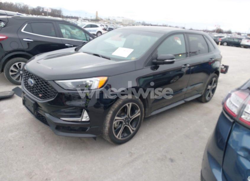 Photo 2 of 2019 Ford Edge ST (VIN 2FMPK4AP6KBC20607)