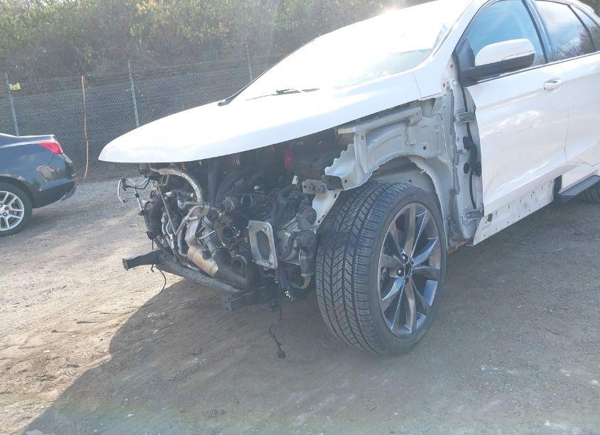 Photo 6 of 2018 Ford Edge SPORT (VIN 2FMPK4AP7JBB80813)