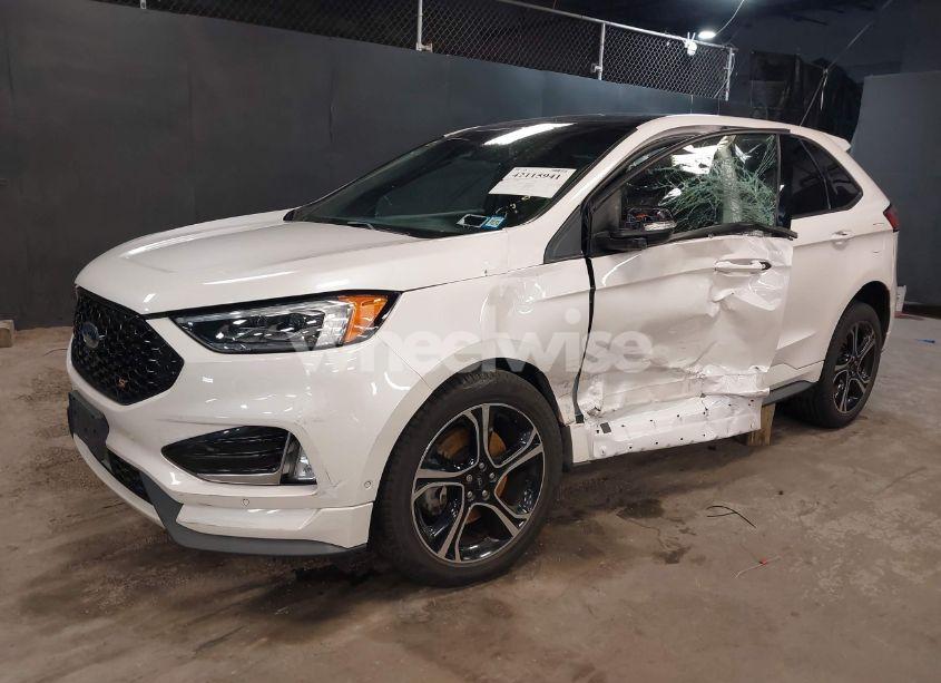 Photo 2 of 2019 Ford Edge ST (VIN 2FMPK4AP7KBB84720)