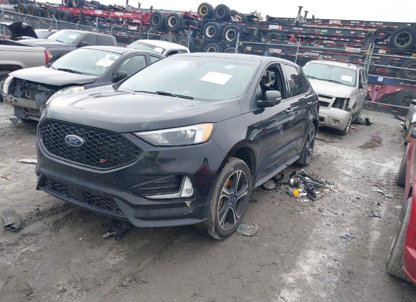 Photo 2 of 2019 Ford Edge ST (VIN 2FMPK4AP7KBB97130)