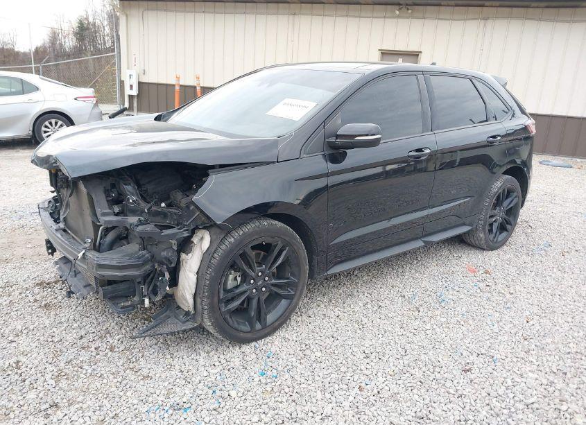 Photo 2 of 2020 Ford Edge ST (VIN 2FMPK4AP9LBB36945)