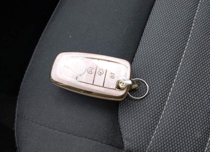 Photo 11 of 2017 Ford Edge SE (VIN 2FMPK4G90HBC29286)