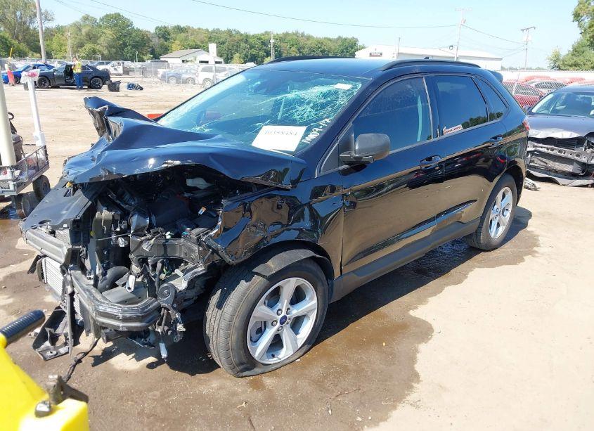 Photo 2 of 2022 Ford Edge SE (VIN 2FMPK4G90NBA27673)