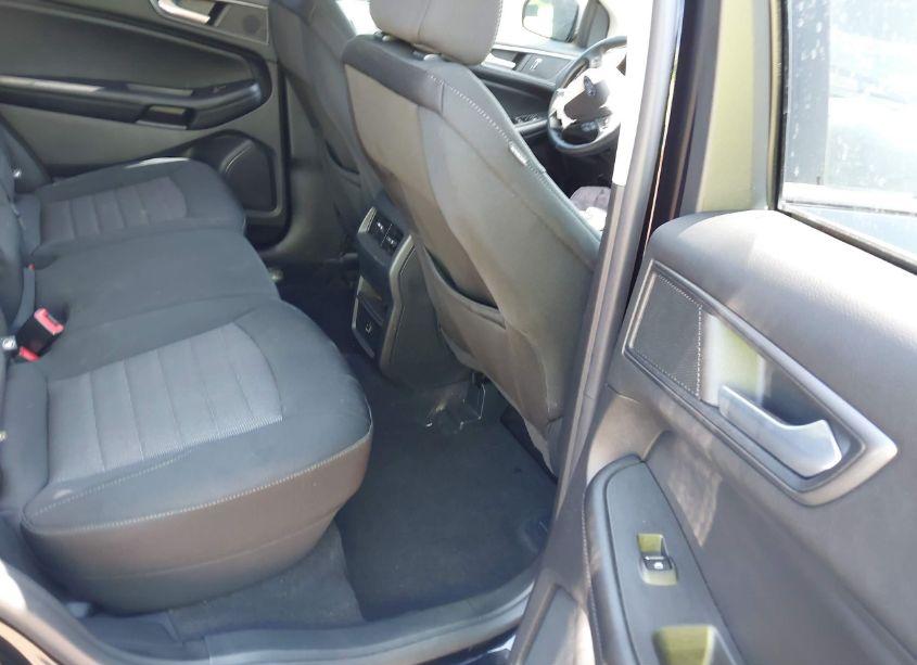 Photo 8 of 2022 Ford Edge SE (VIN 2FMPK4G90NBA27673)